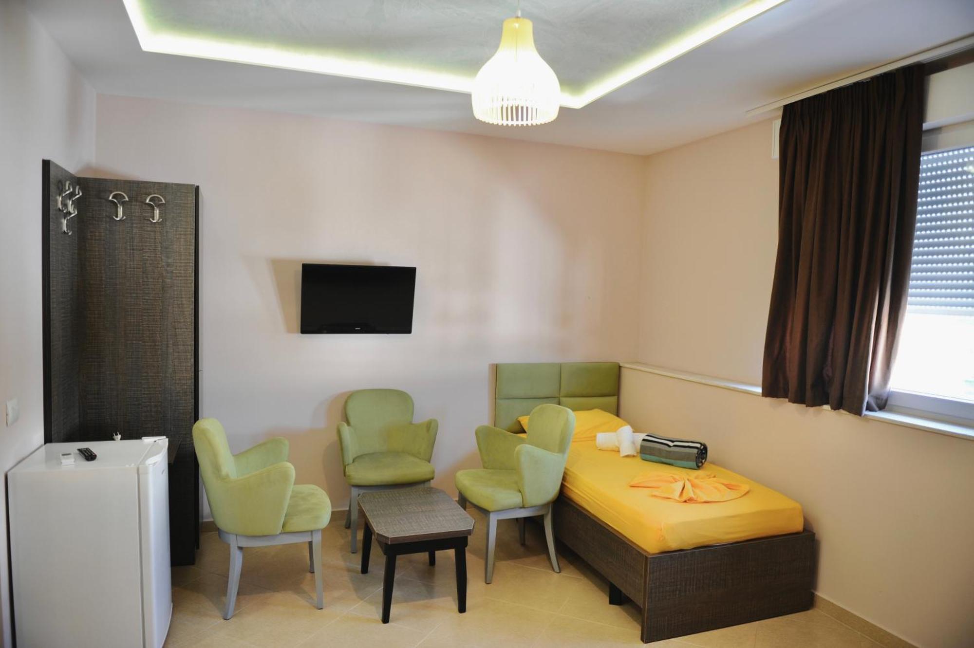 Hotel Fish Land Plazhi San Pietro Ngoại thất bức ảnh