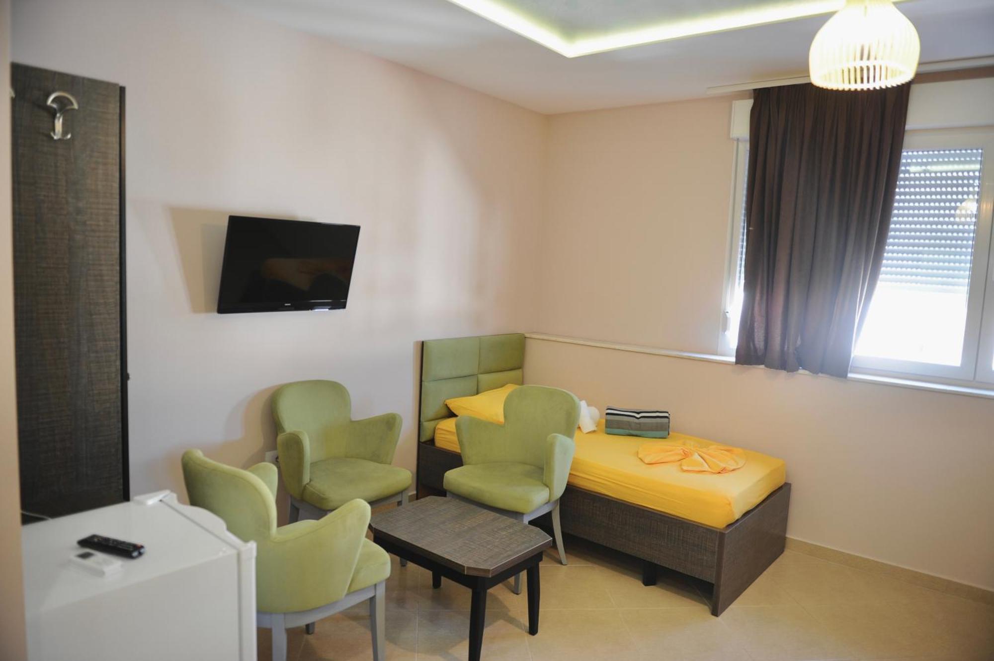 Hotel Fish Land Plazhi San Pietro Ngoại thất bức ảnh